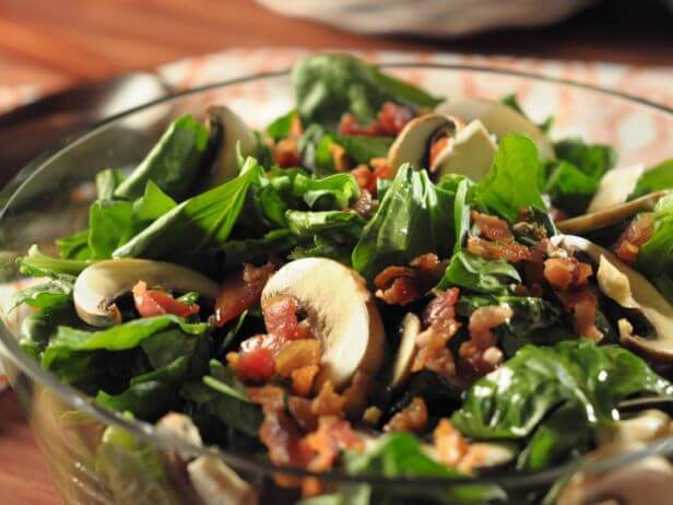 YW0411_Spinach-Salad-with-Garlic-Dressing_s4x3.jpg.rend.sni18col